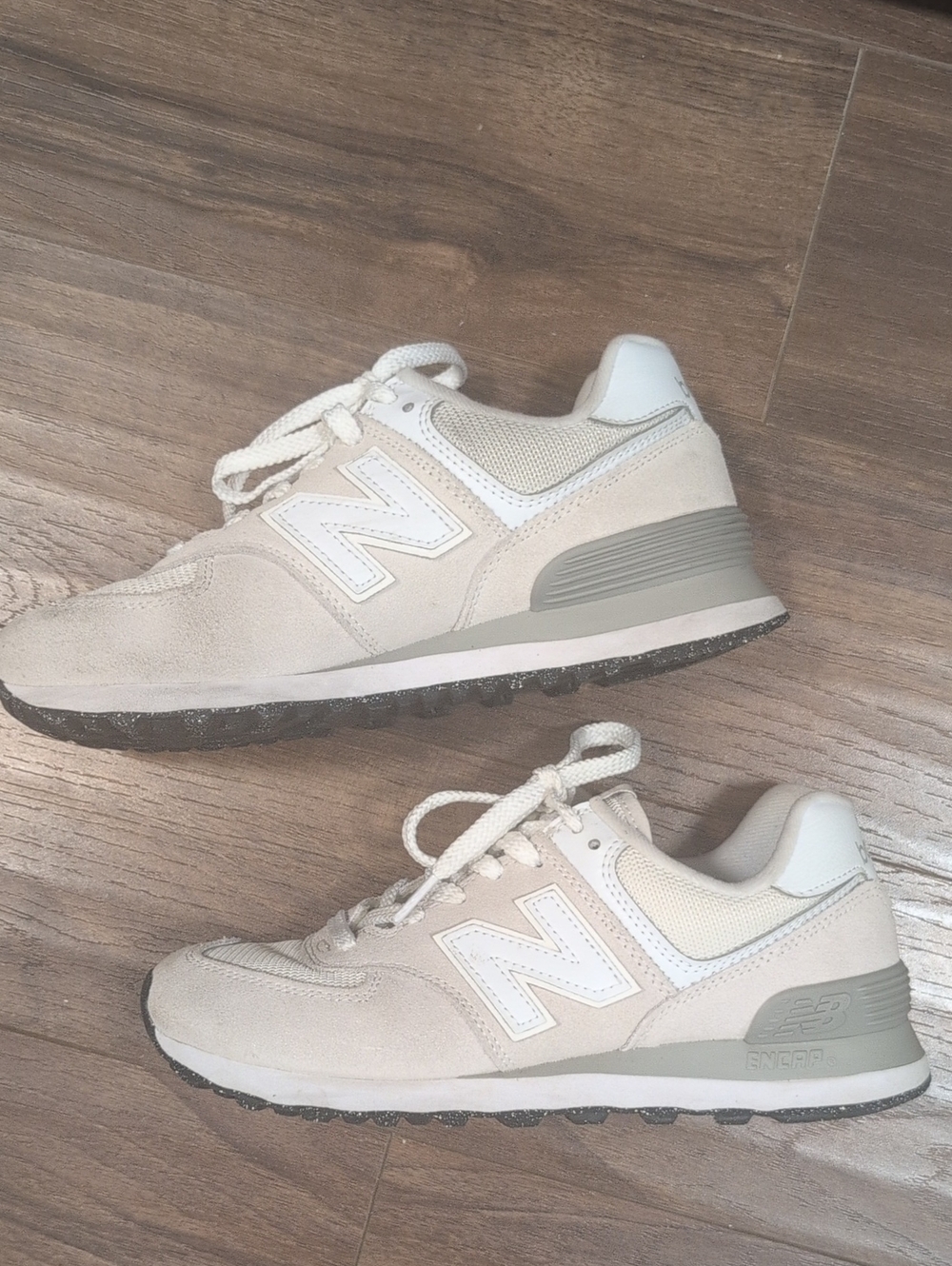 New Balance 574 Classic Women's Athletic Sneakers in Light Gray and White - Picture 4 of 8